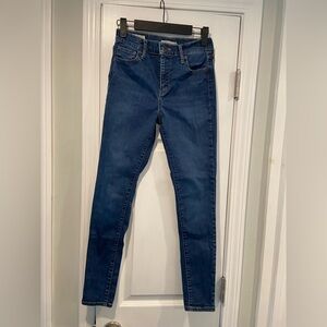 Levi’s 720 Premium Size 26 High Rise Super Skinny Med Wash Cotton Denim Jeans